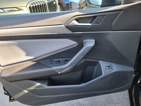 New 2026 Volkswagen Jetta SE image 17