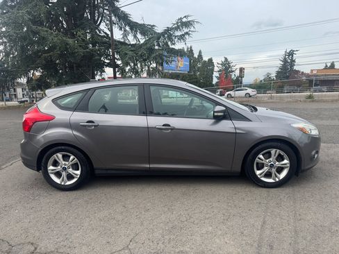 Used 2014 Ford Focus SE w/ SE Winter Package image 7