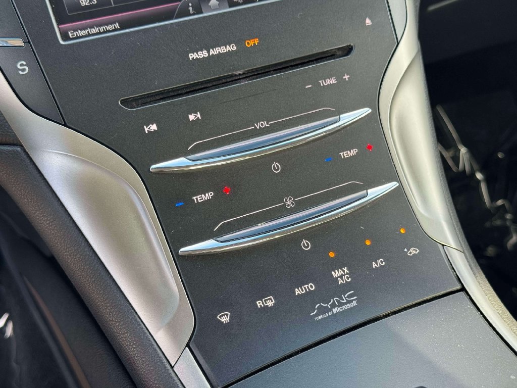 Used 2014 Lincoln MKZ FWD image 26