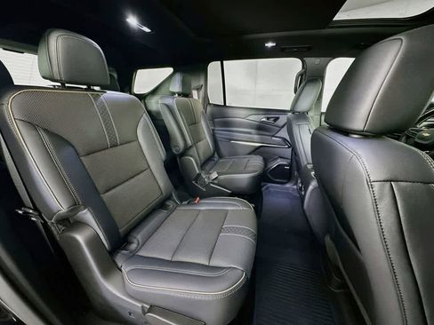 Used 2026 Chevrolet Traverse High Country w/ LPO, Floor Liner Package FWD image 34