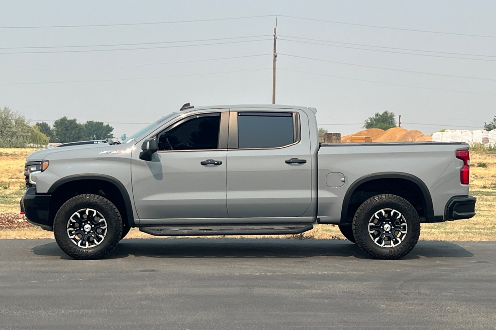 Used 2024 Chevrolet Silverado 1500 ZR2 w/ Technology Package AWD/4WD image 10