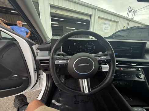 Used 2024 Hyundai Sonata Limited FWD image 14