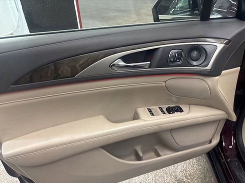 Used 2017 Lincoln MKZ Select w/ Technology Package image 15