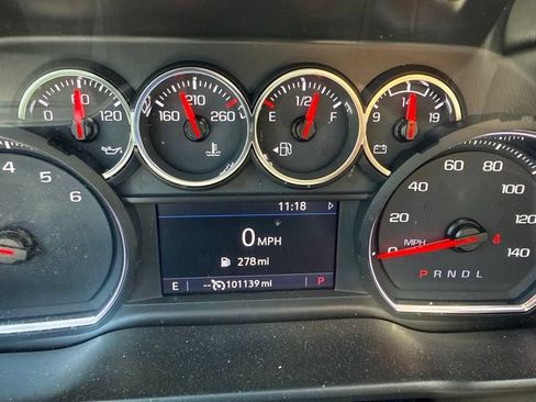 Used 2020 Chevrolet Silverado 1500 LT RWD image 16