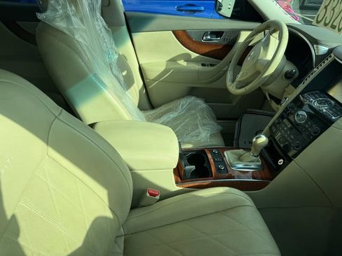 Used 2014 INFINITI QX70 2WD w/ Premium Package image 4