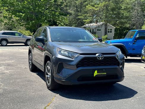Used 2020 Toyota RAV4 LE w/ All Weather Liner Package AWD/4WD image 3