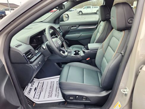 New 2026 GMC Terrain AT4 w/ Convenience Package III image 9