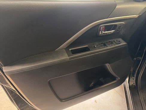 Used 2012 MAZDA MAZDA5 Sport image 20