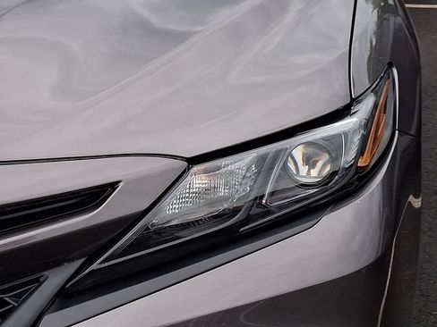 Used 2023 Toyota Camry SE w/ Cold Weather Package FWD image 9