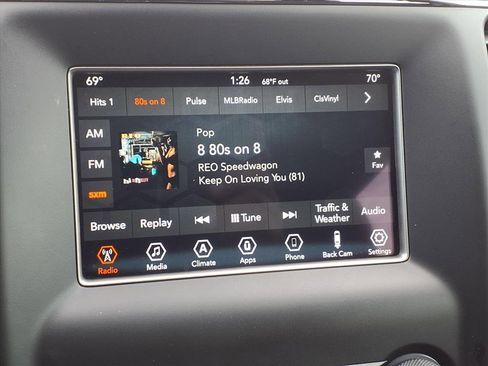 Used 2018 Jeep Grand Cherokee Laredo image 9