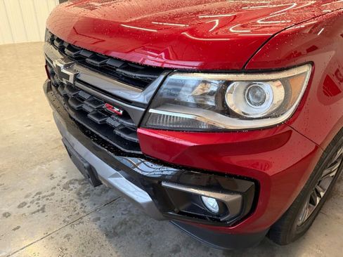 Used 2021 Chevrolet Colorado Z71 w/ Safety Package AWD/4WD image 24