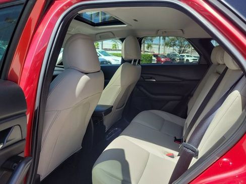 Used 2024 MAZDA CX-30 AWD 2.5 S w/ Preferred Package image 7