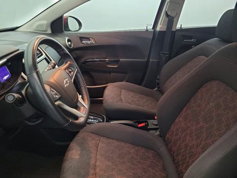 Used 2018 Chevrolet Sonic LT FWD image 17