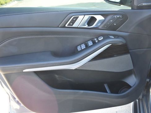 Used 2024 BMW X7 xDrive40i image 12