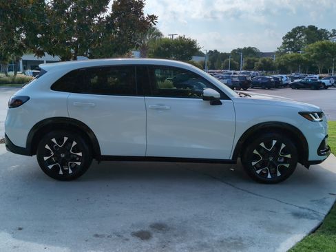 Used 2027 Honda HR-V EX-L image 11