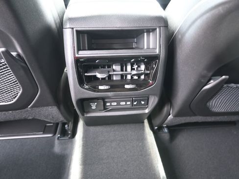 New 2026 Jeep Grand Cherokee Limited image 18