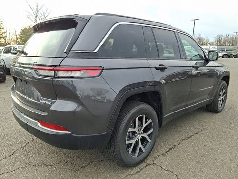 New 2025 Jeep Grand Cherokee Limited image 3