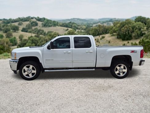 Used 2014 Chevrolet Silverado 2500 LTZ w/ LTZ Plus Package AWD/4WD image 5