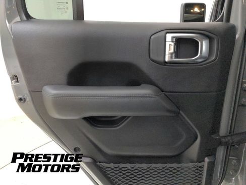 Used 2020 Jeep Wrangler Unlimited Sahara AWD/4WD image 25