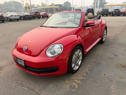 Used 2014 Volkswagen Beetle 2.5 FWD image 15