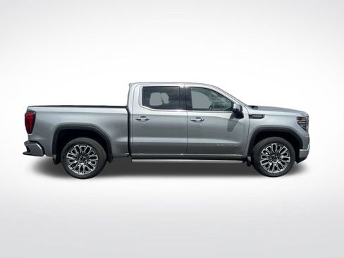 Used 2025 GMC Sierra 1500 Denali Ultimate AWD/4WD image 2