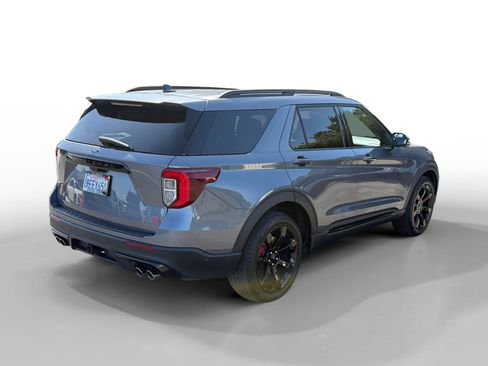 Certified 2022 Ford Explorer ST w/ Equipment Group 401A AWD/4WD image 5