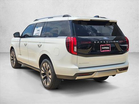 New 2026 Ford Expedition Platinum w/ Driver's Package AWD/4WD image 9