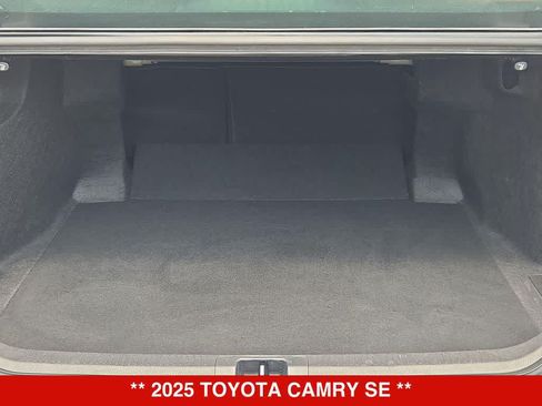 Used 2025 Toyota Camry SE FWD image 32