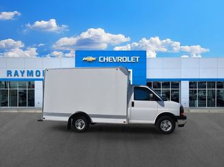 New 2026 Chevrolet Express 3500 w/ Power Convenience Package RWD video 2