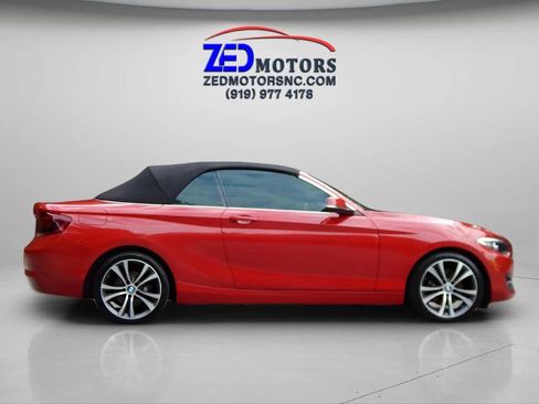 Used 2016 BMW 228i Convertible RWD image 4