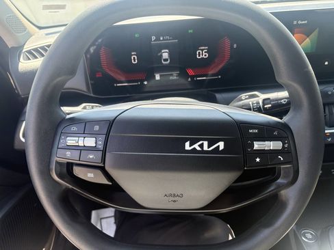 Used 2026 Kia K4 FWD image 21