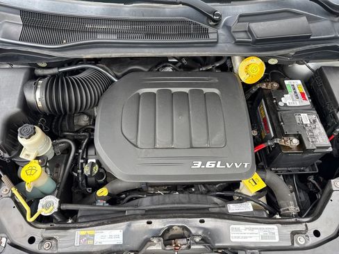 Used 2015 Dodge Grand Caravan R/T w/ Driver Convenience Group image 28