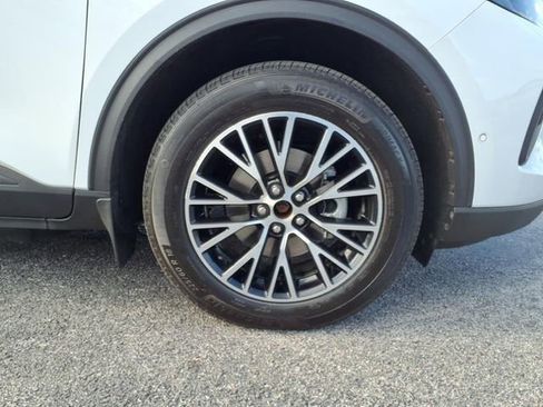 Certified 2023 Ford Escape SE w/ PHEV Premium Package image 37