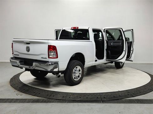 Used 2022 RAM 2500 Big Horn w/ Cold Weather Group image 15