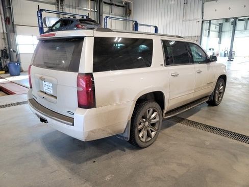 Used 2016 Chevrolet Suburban LTZ image 7