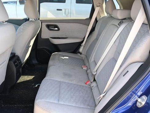 Used 2021 Nissan Rogue SV image 15