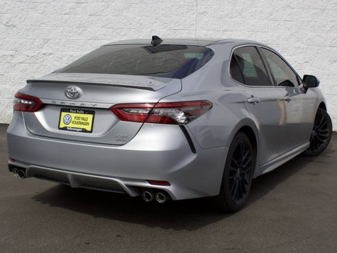 Used 2021 Toyota Camry XSE AWD/4WD image 8