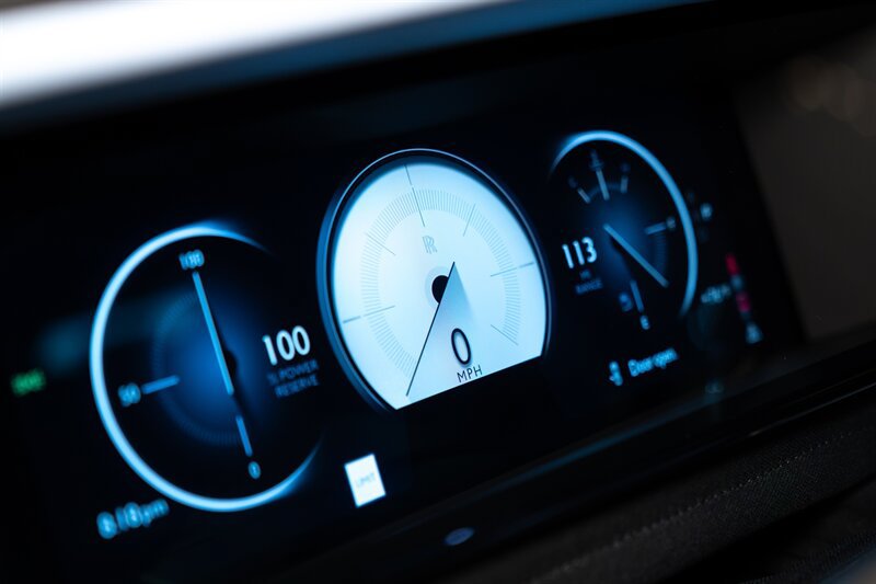 Used 2025 Rolls-Royce Cullinan AWD/4WD image 9