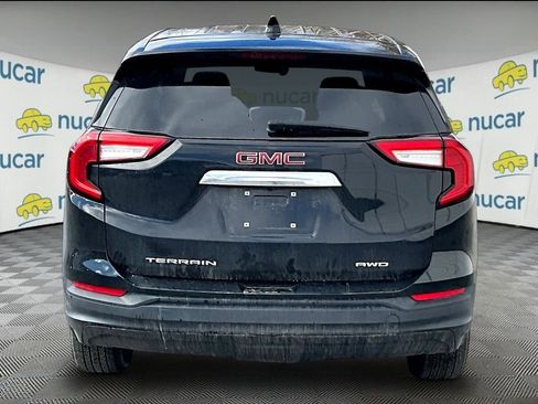 Used 2024 GMC Terrain SLE AWD/4WD image 5