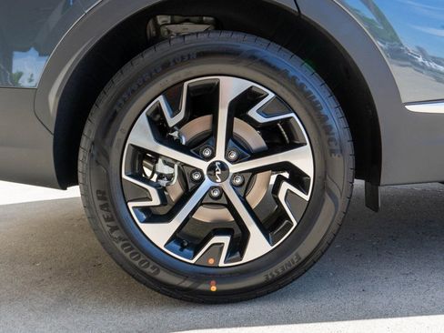 New 2025 Kia Sportage EX AWD/4WD image 28