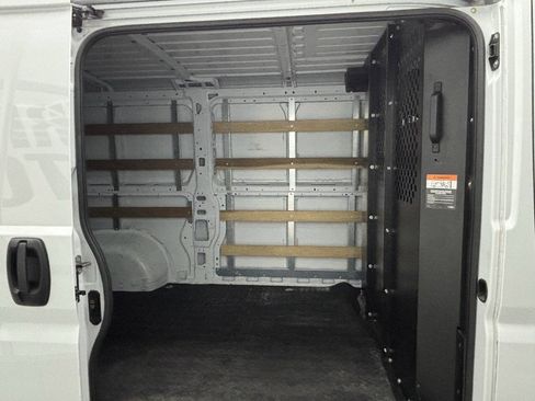 Used 2025 RAM ProMaster 2500 w/ U-Haul Equipment Group FWD image 26