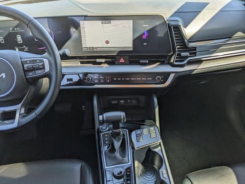 Certified 2025 Kia Sportage EX image 15