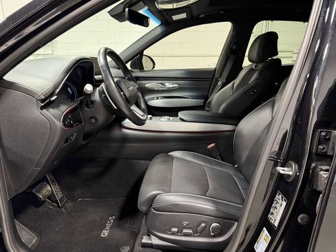 Used 2022 Genesis GV70 2.5T w/ Sport Prestige Package image 9