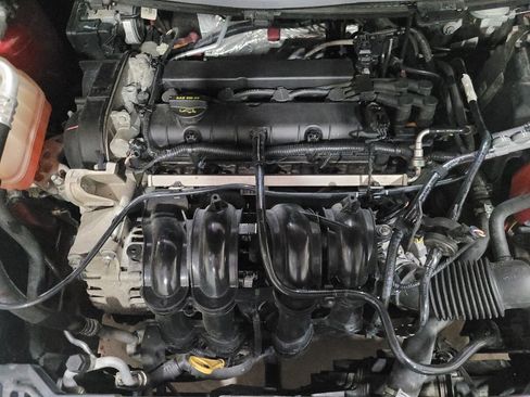 Used 2016 Ford Fiesta Titanium FWD image 30