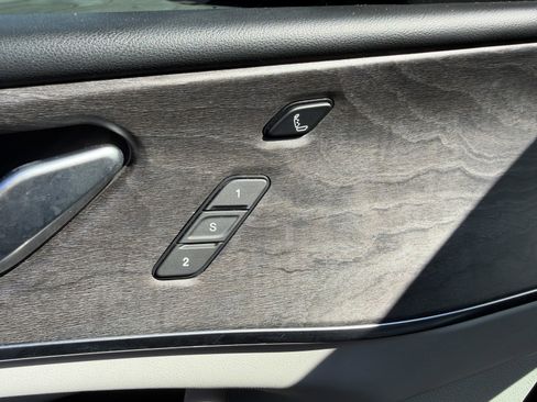 Used 2022 Jeep Grand Cherokee L Overland w/ Luxury Tech Group IV image 28