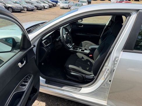 Used 2019 Kia Optima LX image 10
