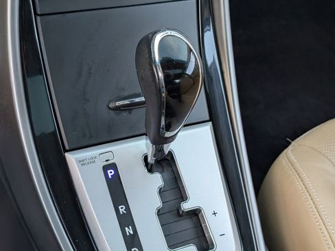 Used 2011 Hyundai Elantra Limited image 23