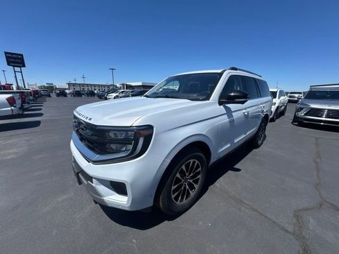 Used 2025 Ford Expedition Platinum AWD/4WD image 10