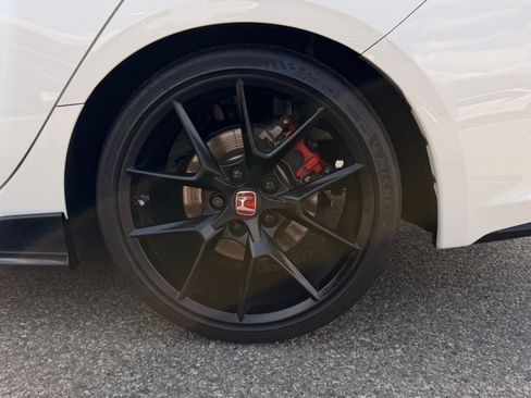 Certified 2024 Honda Civic Type R image 7