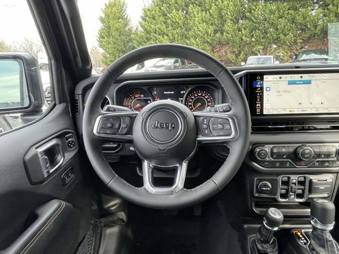 New 2026 Jeep Wrangler Unlimited Sahara AWD/4WD image 12